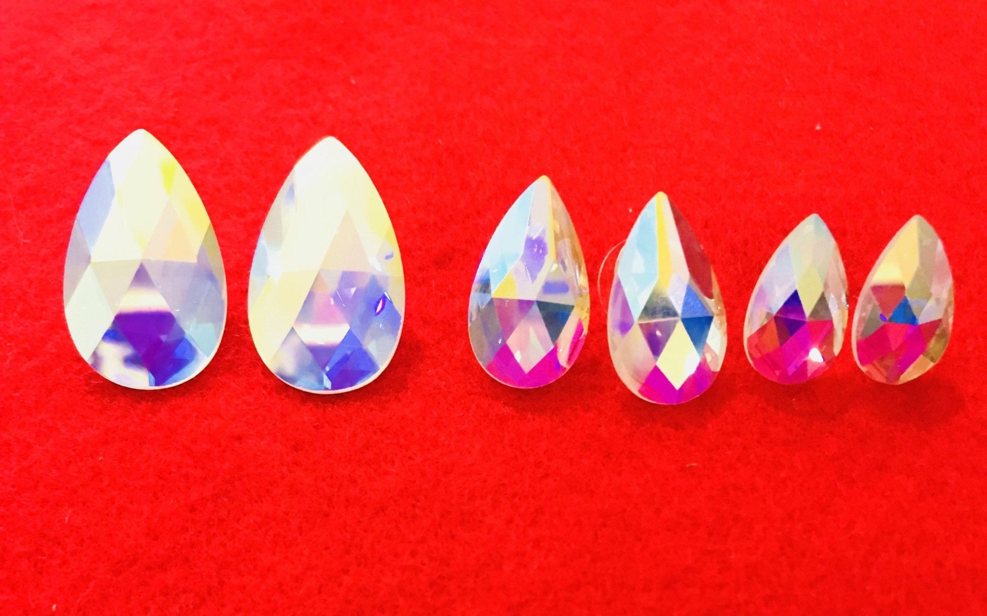 Earrings Teardrop Pear Studs - Rhinestone HQ
