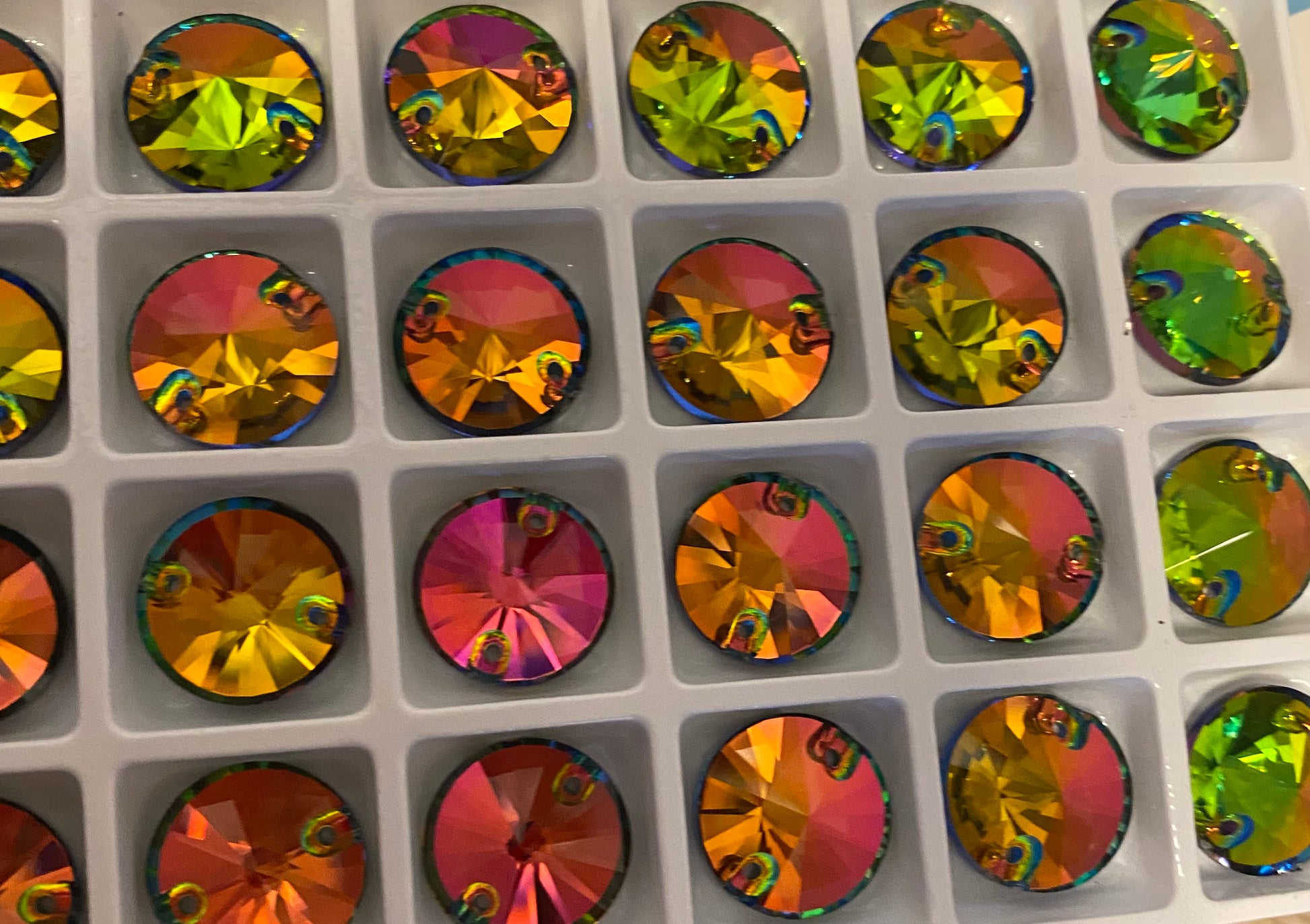 Sew on Stones shapes Rainbow vitrail - Rhinestone HQ